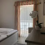 Fremdenzimmer& Appartementhaus Blassnig Otel 2*