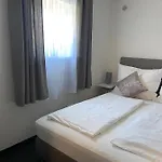 Fremdenzimmer& Appartementhaus Blassnig 2* Finkenstein am Faaker See
