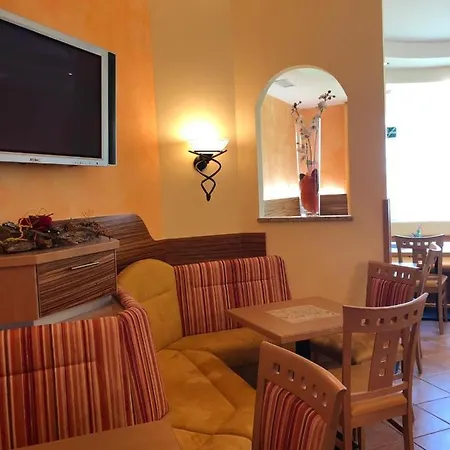 Fremdenzimmer& Appartementhaus Blassnig 2*