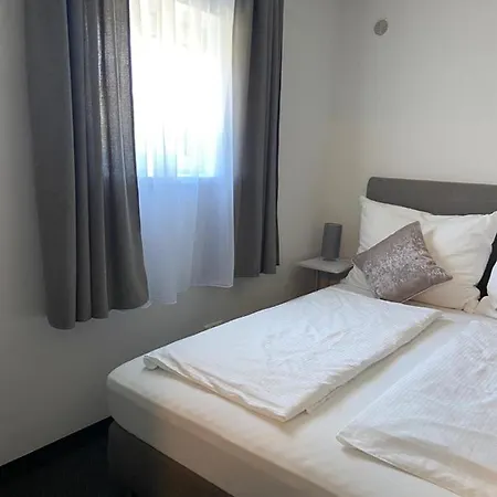 Fremdenzimmer& Appartementhaus Blassnig 2* Finkenstein am Faaker See