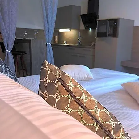 호텔 Fremdenzimmer& Appartementhaus Blassnig 2*
