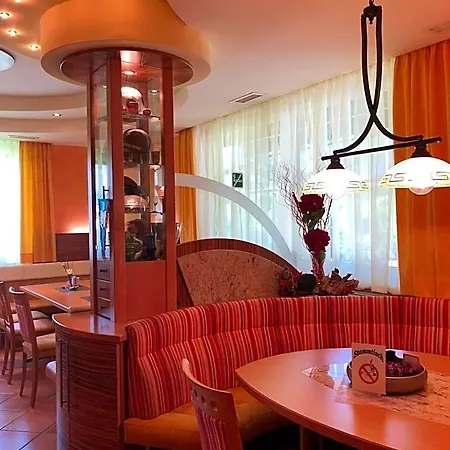 호텔 Fremdenzimmer& Appartementhaus Blassnig 2*
