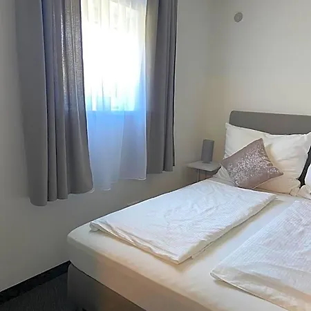 호텔 Fremdenzimmer& Appartementhaus Blassnig Finkenstein am Faaker See