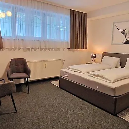호텔 Fremdenzimmer& Appartementhaus Blassnig 2*