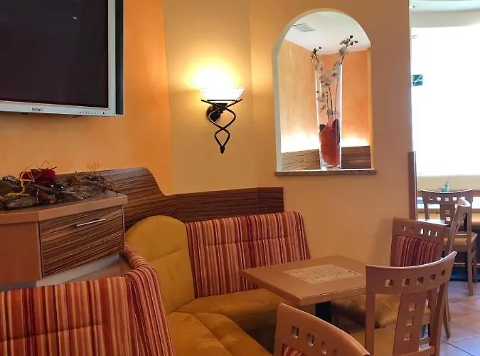 Fremdenzimmer& Appartementhaus Blassnig 2*