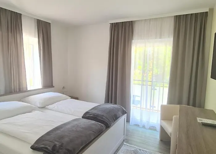 Fremdenzimmer& Appartementhaus Blassnig 2*